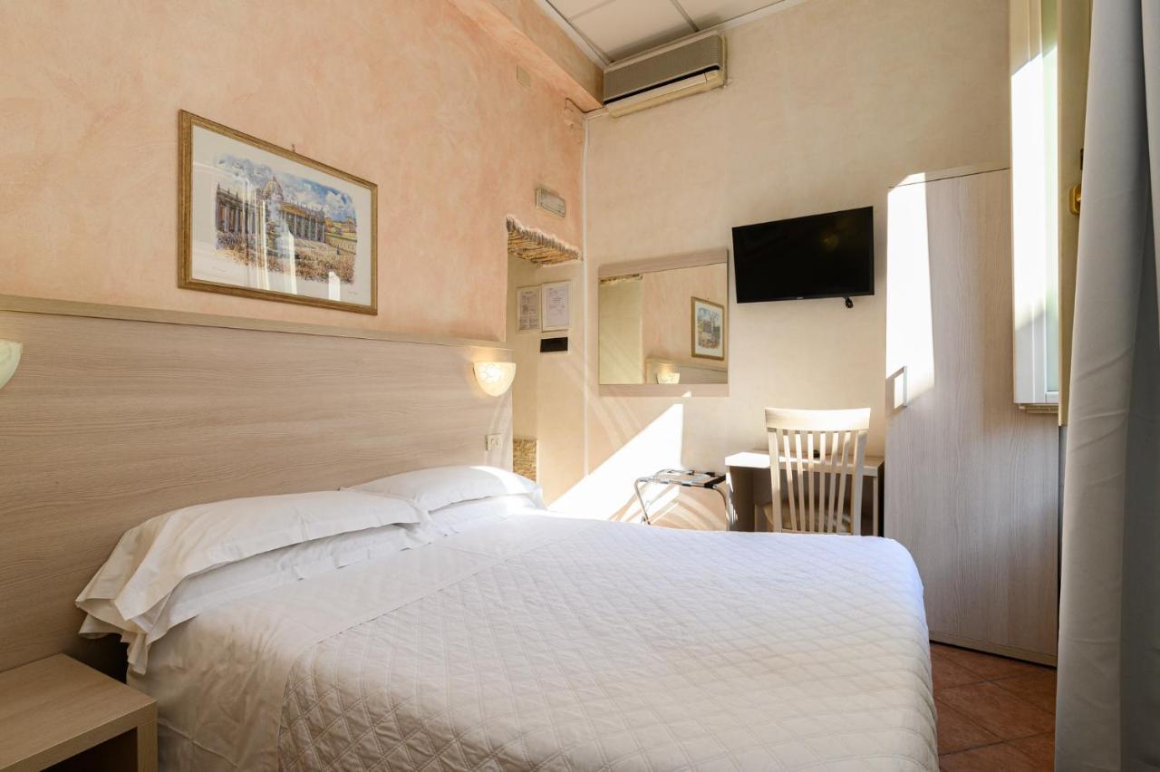 Hotel Julia Roma Ngoại thất bức ảnh