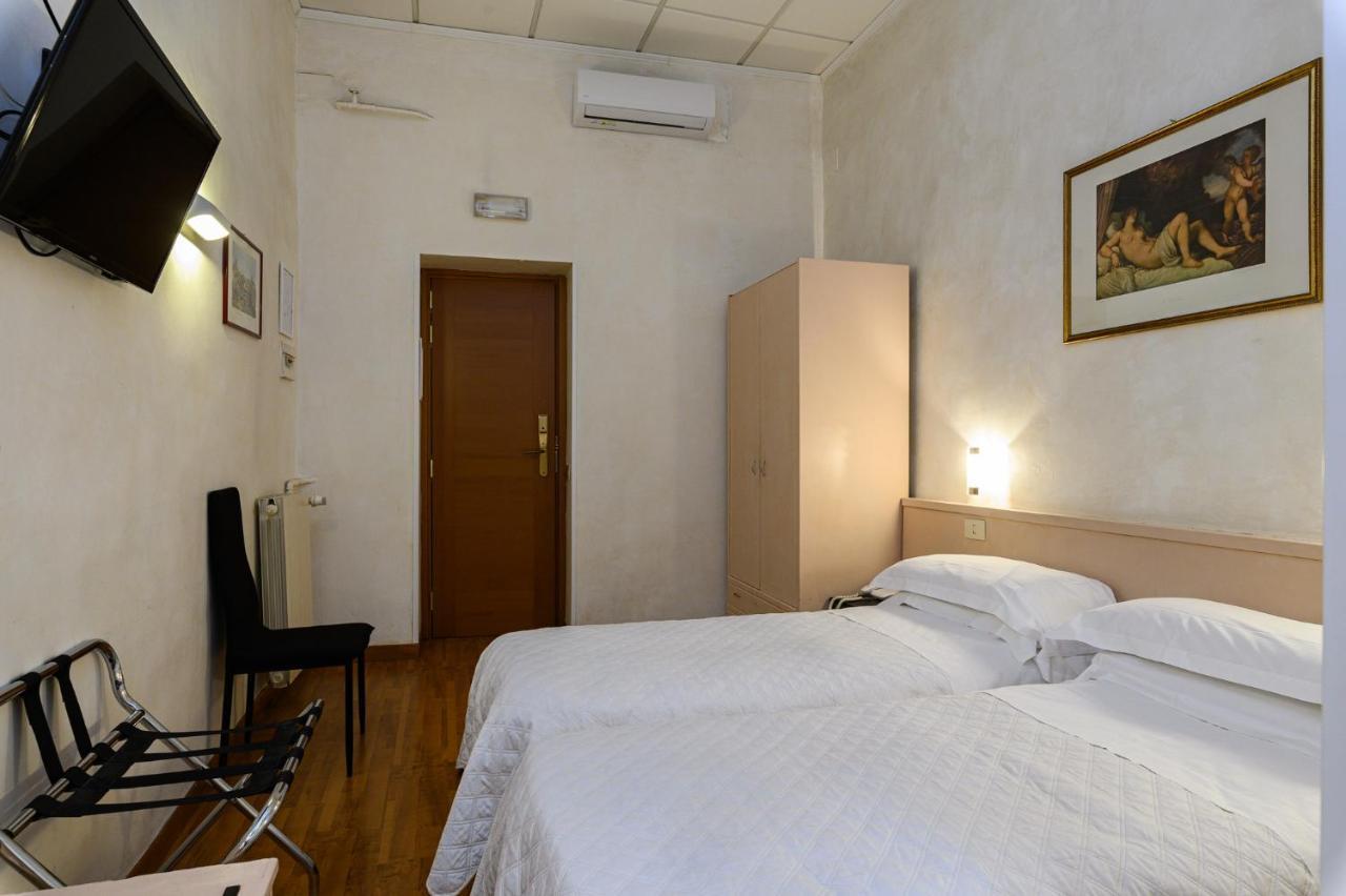 Hotel Julia Roma Ngoại thất bức ảnh
