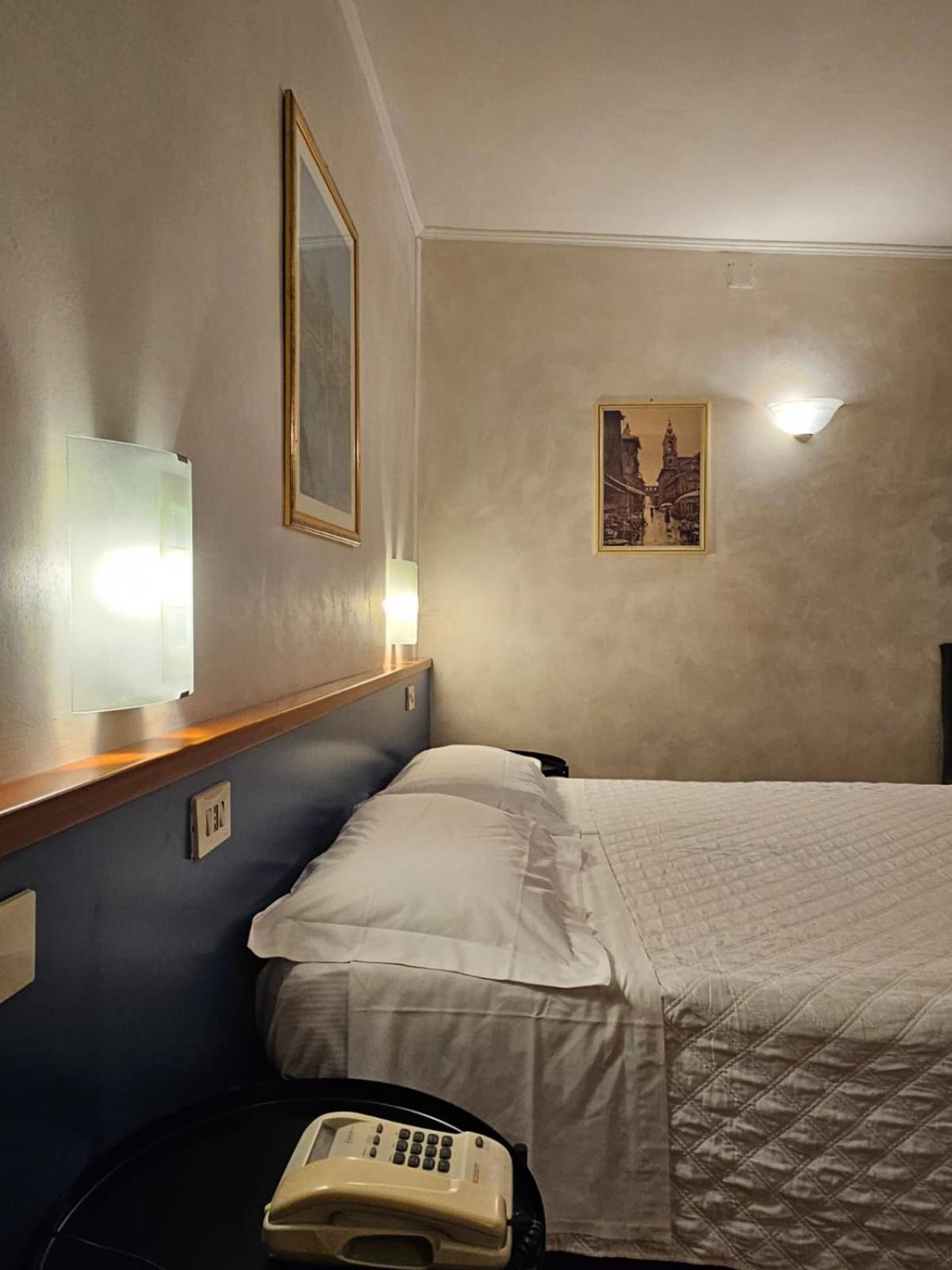 Hotel Julia Roma Ngoại thất bức ảnh