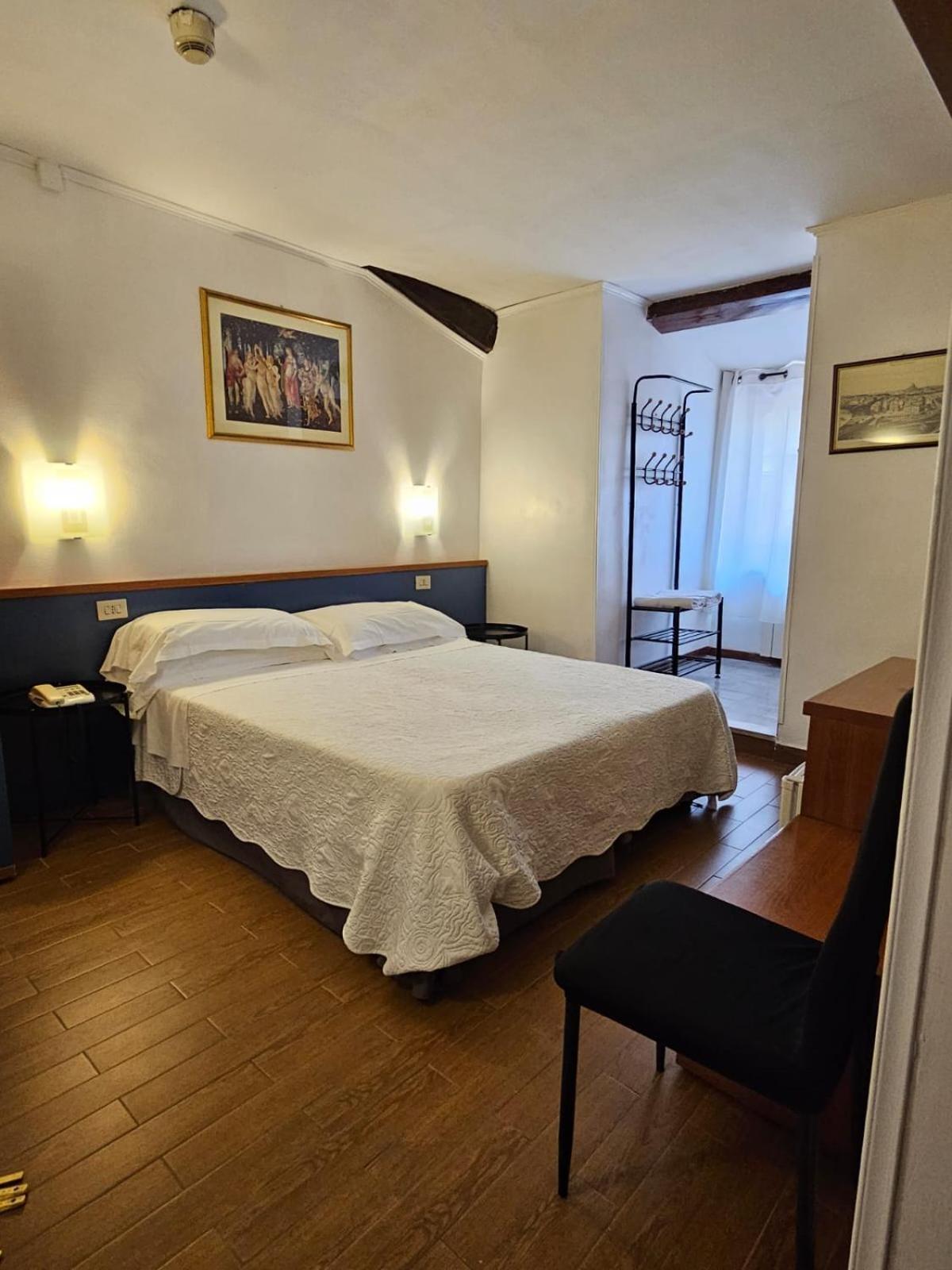 Hotel Julia Roma Ngoại thất bức ảnh