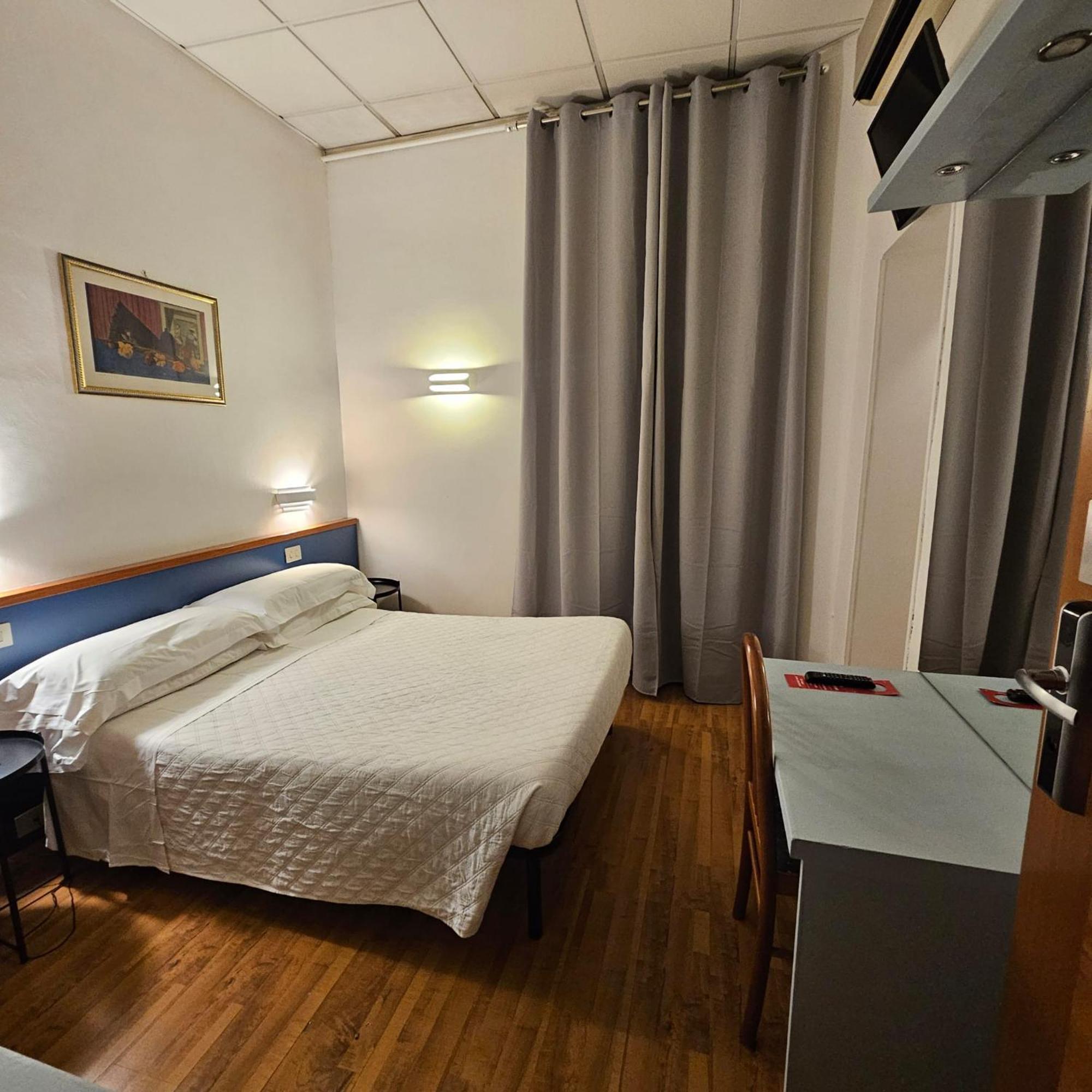 Hotel Julia Roma Ngoại thất bức ảnh