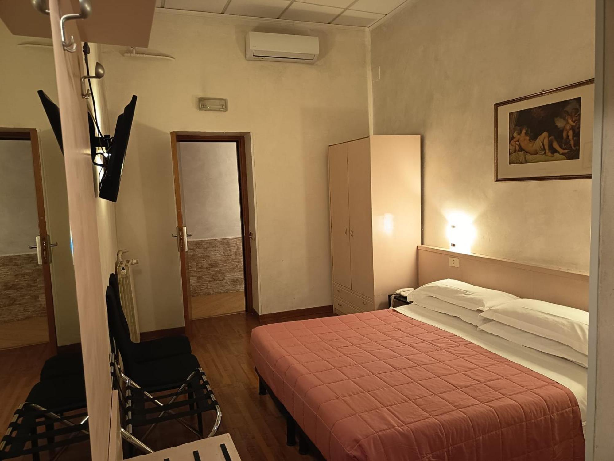 Hotel Julia Roma Ngoại thất bức ảnh