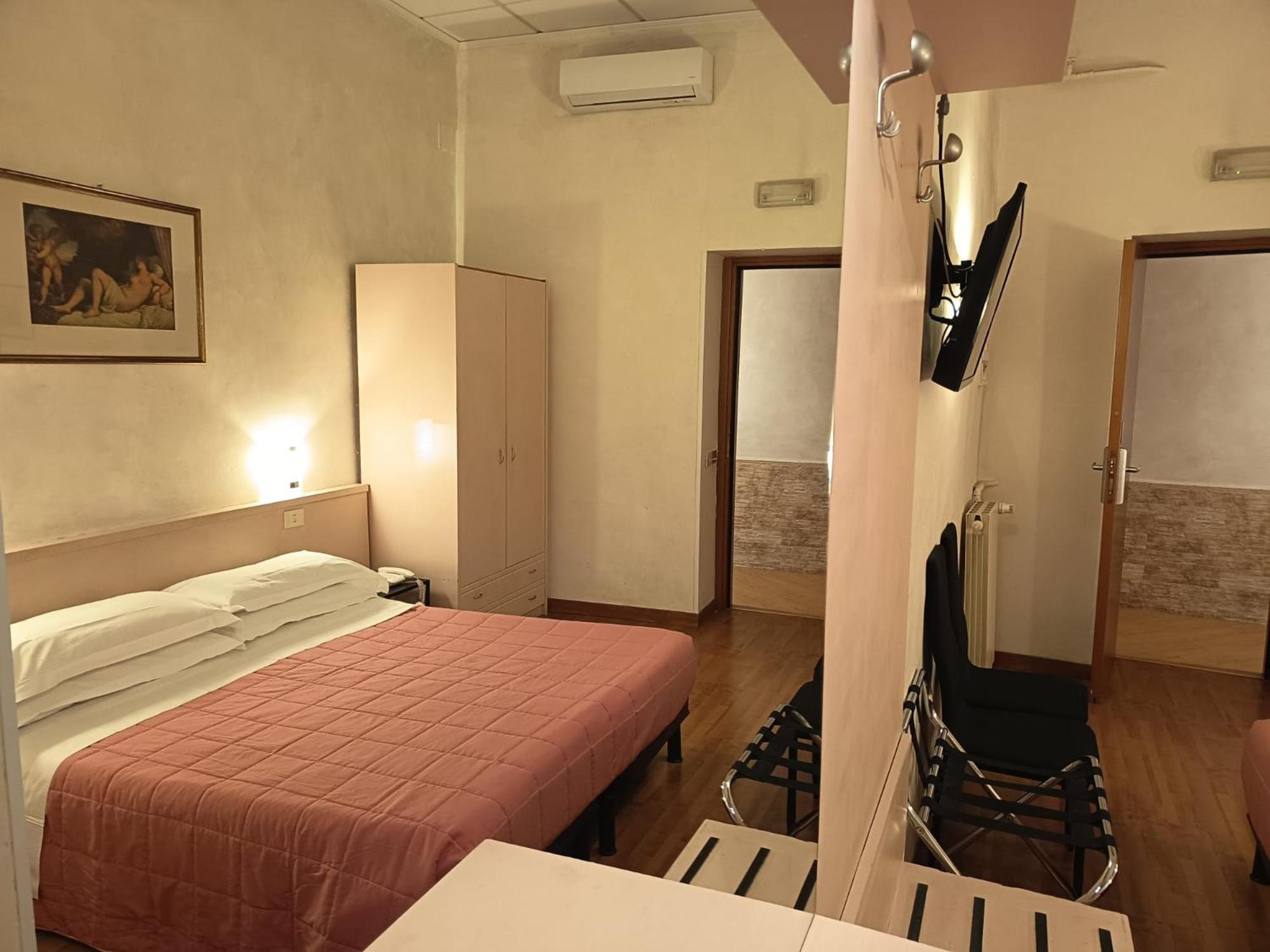 Hotel Julia Roma Ngoại thất bức ảnh